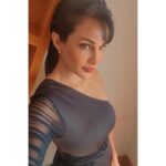 Flora Saini Instagram - 🖤 #fashion #love #black #ootd #life #trending #sky #beautiful #beauty #lifestyle #life #like #dress #picoftheday #viral #loveyourself #photography #explorepage #tiktok #trending #blogger #photo #instagood #new #photooftheday