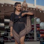 Garima Chaurasia Instagram - My 4th pic story: I was saying Habibiii come to Dubai!! 🤪 & suddenly he jumped on my head! 😵‍💫🙆🏻‍♀️ And I was like gyi Meri Braids🥲😆 . Well, He is Mr. Shahheeennn 🦉 6th months old Baby. . 📸: @nitin_.1610 Edit: @welcomeishu3694 #gimaashi #safari #sanddunes #dessert #Dubai #dubaisafari #visitdubai #explore #gimaians Dessert Safari Dubai