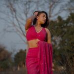 Garima Chaurasia Instagram – Pink Fever! 💕🥵
.
.
📸: @nitin_.1610 
#gimaashi #picoftheday #gimaians #ethnic