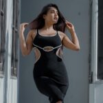 Garima Chaurasia Instagram - BLACK again 💣 . . . 📸: @nitin_.1610 #gimaashi #gimaians #picofday #blackislove