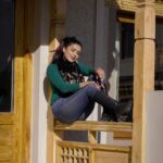 Garima Chaurasia Instagram - Stay where your soul feels happy..🧚🏻‍♀️ . . . 📸: @nitin_.1610 #gimaashi #picoftheday #leh #ladakh #traveldiaries #sunshine #gimaians #explore