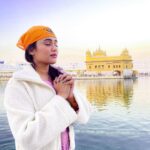 Garima Chaurasia Instagram – Unplanned moments are always better than planned ones! ੴ
Thank you Waheguru ji for special surprise gift 🎁 🥹 (will soon share with you guys )🧿
.
.
#gimaashi #goldentemple #amritsar #waheguru #satnam #gimaians #specialgift #suddenplan Golden Temple Amritsar Punjab India