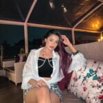 Garima Chaurasia Instagram - I love people I can be crazy with.🍾✨🐚 . . #gimaashi #picoftheday #letsparty #weekend #gimaians