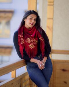 Garima Chaurasia Instagram - Julleyyyy 🙏🏻 . . 📸: @nitin_.1610 #gimaashi #gimaians #leh #ladakh #traveldiaries #explore Leh, Ladakh
