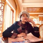 Garima Chaurasia Instagram - Good morning guys☀️🤓 . 1-let’s pose 2- Let’s order something 3- But kya order karu 4- waiting for my food 5- that face after doing overeating 🫠 6- But wait iske liye hamesha Ek space hota h 🤭😬 . . #gimaashi #leh #ladakh #traveldiaries #morning #gimaians #explore #travel #foody Tibetan Market - Leh,india