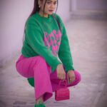Garima Chaurasia Instagram - Pinky promise ..🤞🏻💕 . . 👕 : @urbanic_in 👖: @zara 👟: @stevemaddenindia 👛: @urbanic_in 📸: @nitin_.1610 #gimaashi #picoftheday #staytuned #explore #keeploving
