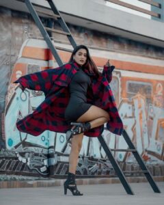 Garima Chaurasia Instagram - No one is you!
That’s your POWER 🚀⛓️🥊
.
.
📸: @nitin_.1610 
#gimaashi #gimaians #staytuned #bosslady #bossbabe