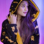 Garima Chaurasia Instagram – Hot chocolate weather ☕️🍫👻
.
.
.
📸: @nitin_.1610 
#gimaashi #picoftheday #winter #cozy #wintervibes #colddays #gimaians