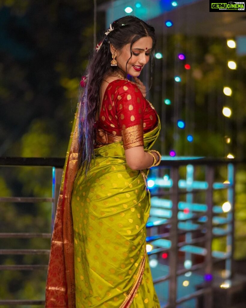 Garima Chaurasia Instagram - Vanakkam 🙏🏻 . So how’s my SOUTH INDIAN look 💁🏻‍♀️ Do let me knw in comments 💕 . . 📸: @welcomeishu3694 #gimaashi #southindiansaree #southindianlook #southgirl #explore #ethnic #saree #gimaians