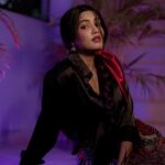 Garima Chaurasia Instagram - इश्क का तो पता नहीं पर जो तुमसे है वो किसी और से नहीं !🖤✍🏻🥀 . . . 📸: @nitin_.1610 #gimaashi #picoftheday #keeploving #explore #gimaians