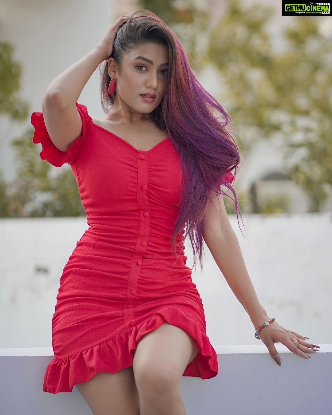 Garima Chaurasia Instagram - Nothing attracts attention like a red dress 💃🏻 . . 📸: @nitin_.1610 #gimaashi #explore #reddress #red #gimaians #picoftheday