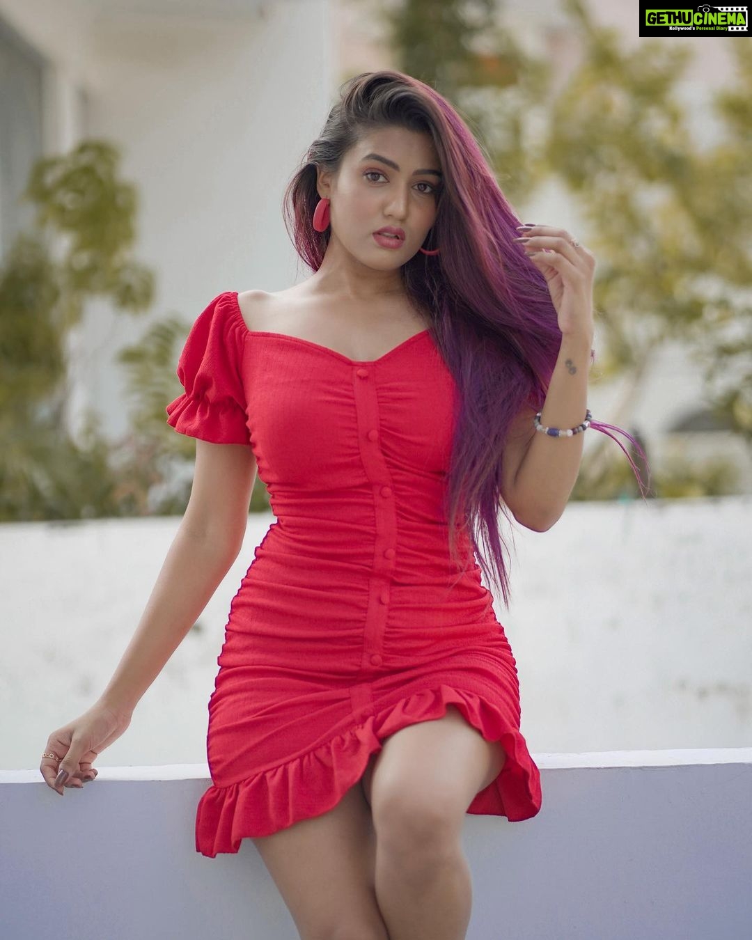 Garima Chaurasia Instagram - Nothing attracts attention like a red dress 💃🏻 . . 📸: @nitin_.1610 #gimaashi #explore #reddress #red #gimaians #picoftheday