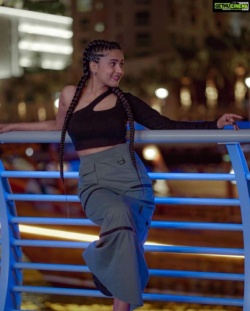 Garima Chaurasia Instagram - Happiness is a new HAIRSTYLE 💁🏻‍♀️ . . 📸: @nitin_.1610 edit: @welcomeishu3694 #gimaaashi #braids #newlook #braidstyles #hairstyles #Dubai #picoftheday #gimaians