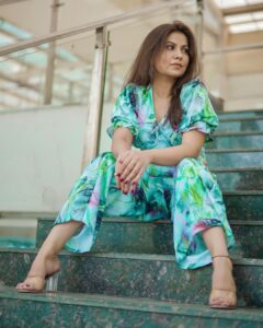 Geet Gambhir Instagram - Don’t think m here to announce Summers through colors of my outfit coz you can already feel the temperature 😄😁😅
#summervibes 
.
📸 @esjay_films @esjay_productions 
.
.
.
.
.
.
.
.
.
.
.
.
.
.
.
.
.
.
#summertime #summeroutfit #outfits #fashionstyle #cordset #geetgambhir #shivoham #gurgaon