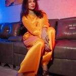Geet Gambhir Instagram – Posing for 🎥 be like 🌟 📸📸
.
.
.
.
.
.
.
.
.
.
#posing #shoot #camera #pose #lightroom #light #outfit #outfitoftheday #accessory #makeup #wonoor #apdhillon