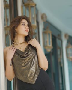 Geet Gambhir Instagram - Victory is in my Veins & I won’t Negotiate 💯
.
.
.
.
.
.
.
.
.
#livelikequeen #queen #geetgambhir #shivoham #fashion #lifestyle #shootday #shoot #poses #girlpower