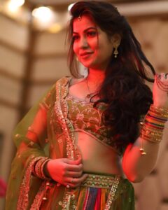 Geet Gambhir Instagram - Rang Rasiya ♥️
P.S finally received some good pictures from brother’s wedding 🥰😅
.
.
.
.
.
.
.
.
#lehanga #indianlook #wedding #punjabi #indianwedding #jwellery #bangles #colorful #fashion#style #geetgambhir #shivoham #hairdo #dupatta