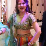 Geet Gambhir Instagram - Rang Rasiya ♥️ P.S finally received some good pictures from brother’s wedding 🥰😅 . . . . . . . . #lehanga #indianlook #wedding #punjabi #indianwedding #jwellery #bangles #colorful #fashion#style #geetgambhir #shivoham #hairdo #dupatta