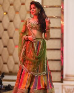 Geet Gambhir Instagram - Rang Rasiya ♥️
P.S finally received some good pictures from brother’s wedding 🥰😅
.
.
.
.
.
.
.
.
#lehanga #indianlook #wedding #punjabi #indianwedding #jwellery #bangles #colorful #fashion#style #geetgambhir #shivoham #hairdo #dupatta