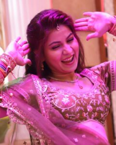 Geet Gambhir Instagram - Rang Rasiya ♥️
P.S finally received some good pictures from brother’s wedding 🥰😅
.
.
.
.
.
.
.
.
#lehanga #indianlook #wedding #punjabi #indianwedding #jwellery #bangles #colorful #fashion#style #geetgambhir #shivoham #hairdo #dupatta