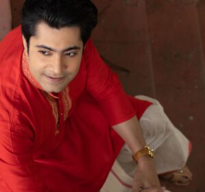 Gourab Roy Choudhary Instagram - মনের ওজন কমেছে ... 
বুদ্ধির ওজন বেড়েছে ... 

কাকে যে সাপোর্ট করি 😏