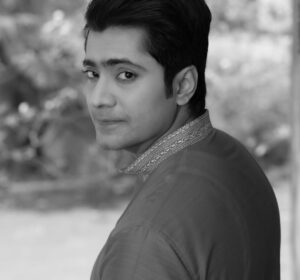 Gourab Roy Choudhary Instagram - মনের ওজন কমেছে ... 
বুদ্ধির ওজন বেড়েছে ... 

কাকে যে সাপোর্ট করি 😏