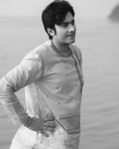 Gourab Roy Choudhary Instagram - Kichu muhurto … #rangabou #zeebangla
