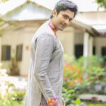 Gourab Roy Choudhary Instagram - আমার সোনার বাংলা, আমি তোমায় ভালোবাসি.. শুভ নববর্ষ ১৪৩০ সবাইকে বাংলা নববর্ষের শুভেচ্ছা….. TEAM WISEDUCK WARDROBE @soumodeepduttalabel 📸 @hashtag_piksography