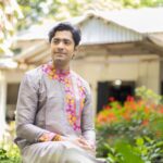 Gourab Roy Choudhary Instagram - আমার সোনার বাংলা, আমি তোমায় ভালোবাসি.. শুভ নববর্ষ ১৪৩০ সবাইকে বাংলা নববর্ষের শুভেচ্ছা….. TEAM WISEDUCK WARDROBE @soumodeepduttalabel 📸 @hashtag_piksography