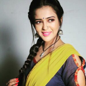 Gulki Joshi Instagram - URMILA MAHADEV MHATRE
 आमची कुठेही शाखा नाही

कळलं का??

#maddamsir
#sonysab