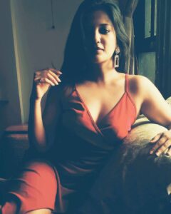 Gulki Joshi Instagram - ~The eye is always caught by the light...but shadows have more to say~

Styled by- @suveera.swetesh.stylist 
Photo courtesy- @suveera.swetesh.stylist 

#photooftheday #light #shadow #purebliss #gulkijoshi