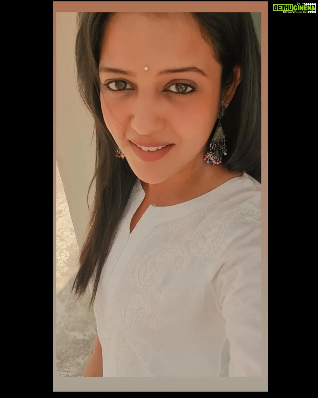 Gulki Joshi Instagram - #throwback #thursday #white #mood #picoftheday