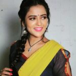 Gulki Joshi Instagram – URMILA MAHADEV MHATRE
 आमची कुठेही शाखा नाही

कळलं का??

#maddamsir
#sonysab