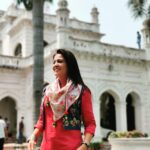 Gulki Joshi Instagram – मुस्कुराइए आप लखनऊ में हैं।❤️❤️
Thanks @suveera.swetesh.stylist
U always make me pretty ❤️.
.
#lucknow #shootmode #enjoy