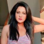 Gulki Joshi Instagram – #dontrushchallenge #toomuchfun 
#enjoy #fans thankyou my babydoll @bhavikasharma53 for literally making me do this. I love you soooo much😘😘😘😘