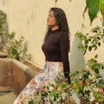 Gulki Joshi Instagram – Peace of mind is my top priority!❤️
.
.
#photooftheday #photoshoot #stilllife #calmyourmind #peace #lifeisbeautiful