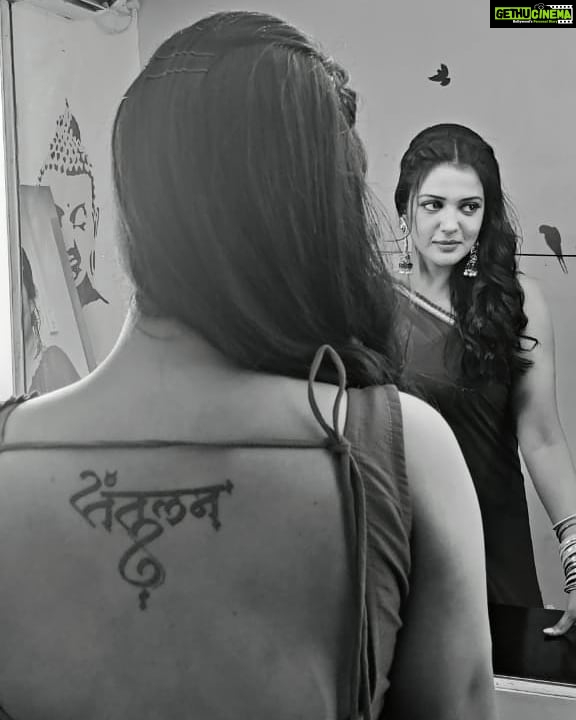 Gulki Joshi Instagram - Stay calm and keep kaam se kaam! . . #santulan #shootmode #tatoo