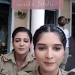 Gulki Joshi Instagram - This was so much fun 🤣 but u don't know me at all @bhavikasharma53 🤪🤪❤️❤️ #newfilter #instafilters #gulkijoshi #maddamsir #explore #reelsindia #exploremore #filter #instagram #remix