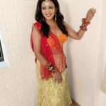 Gulki Joshi Instagram - 💞💕 Thankyou @suveera.swetesh.stylist #navratri #navratrispecial #garba #india #durgapuja #mumbai #jaimatadi #photography #indianfestival #gulkijoshi #bollywood #sabtv #instagram