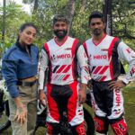 Gurbani Judge Instagram - The stakes keep getting higher as the hunt for India’s first dirt biking ‘Hero’ continues 🏍️ 🔥 Watch episode 2 of the Hero Dirt Biking Challenge this Friday 27th January, at 8:30PM on MTV and Voot. (Cover picture: Bani with the boys @sathyaraj_throttlerz and @yuvakumar37 on location in Mumbai). #Xpulse4V #Xpulse200 #MakeNewTracks #DirtBiking #HeroMotoCorp #HeroDirtBikingChallenge22 #HDBC #AdventureSports #Offroading #DirtBikingChallenge #HDBC22 Mumbai, Maharashtra