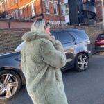 Gurbani Judge Instagram - Yesterday, on the way to pick up sof from school. My sister took these. There was a lot of 😂🤣🥲😭🤪🥰😆💕🌻 as Sof would put it in emojis. #canttellifmyabshurtfromTheGHDorAllTheLaughing #lol #loa #theLife #godsfavorite United Kingdom