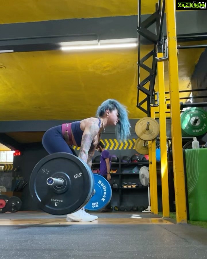 Gurbani Judge Instagram - Such an amazing weekend!! Stayed up a little late last night but had to get the birthday workout in this morning. Heavy deathlifts followed by trying out the peg board. Love trying new skills and tingz mayn. What a life. Just keep exploring and playing and LOVING all of it. Even when it looks like its going to go south, you’ll always find a way (slide 3 primo example, lmao) thankful for this perspective and as ever, thankful for all the lessons 🙌🏼💯♥️⚡️🥳 I’ll post more later, Just wanted to share this w y’all. Enjoying being where I am with people I love, and maxing out all of itttt :) #manymore #laps #loalife #gratitudelife