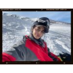 Gurbani Judge Instagram - ❄️🏂🏔☀️🌈♥️🤣💯 My most used emojis over the last few days 🤩🙏🏼 Jammu & Kashmir, Gulmarg. They call it the Father of Switzerland, जन्नत (Jannat: heaven) and not for nothing. Natural slopes, nothing man made out here, the highest Gondola in Asia (and the world- up until recently) and India’s most underrated ski 🎿 and snowboarding 🏂 haven. If ya haven’t yet, you MUST visit 💯 #Morelife #2021 #allthewayUp #uptoSnowGood #lol #loalife #Phase1 #day1 #itsstillLegDay #-2 #india #gulmarg #whatAlife Gulmarg, Kashmir