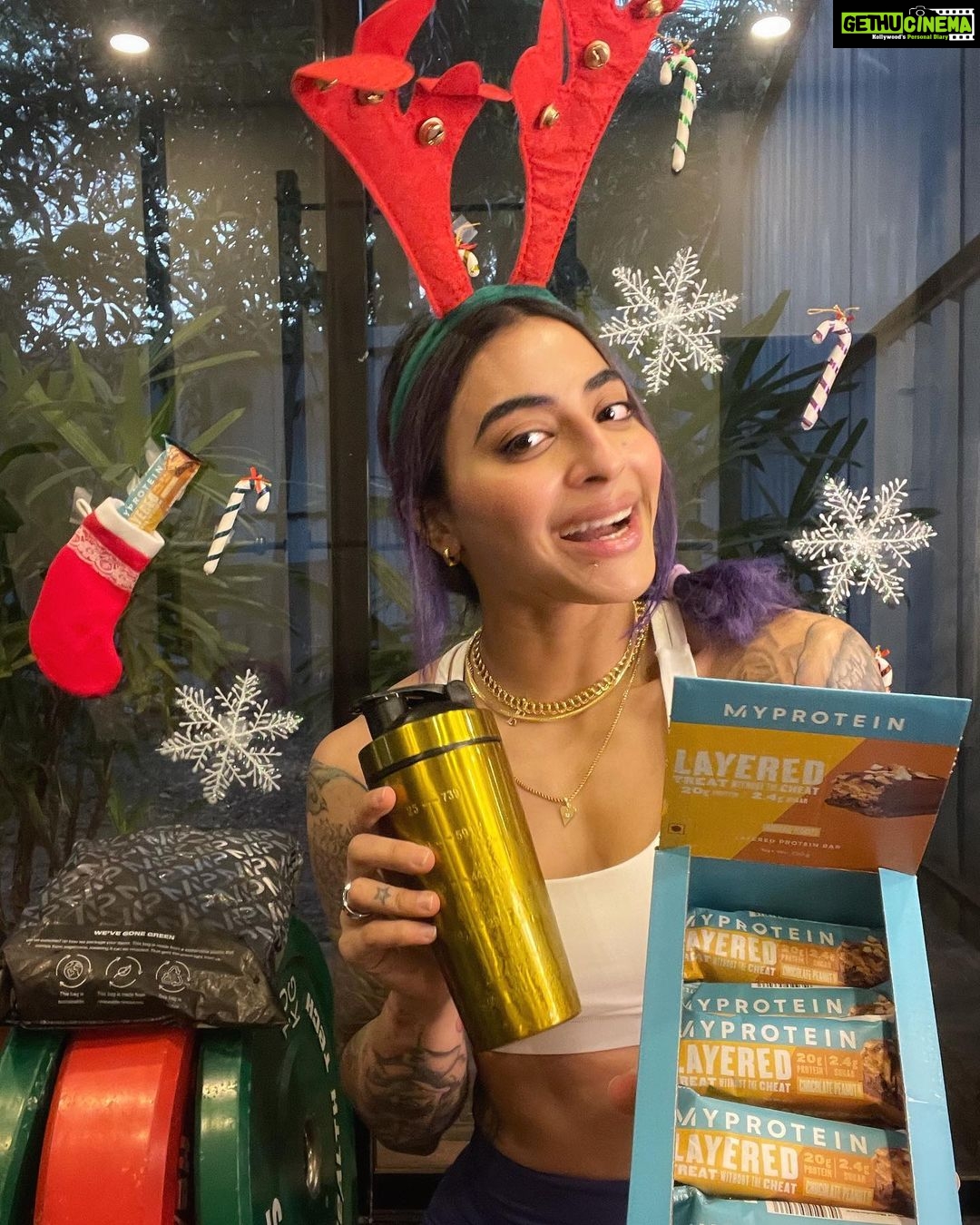 gurbani-judge-instagram-merry-gainsmas-team-myproteinin-is