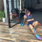 Gurbani Judge Instagram - I love that live pictures capture audio. Back in the bay and just in love with life and everything I get to do! My heart is so F̆̈Ŭ̈L̆̈L̆̈!̆̈ ♥︎ (Just like my legs atm 😂 We upped my carbs for the 12hr shifts in Hyd since it’s the longest of days - absolutely no complaints from me, I love me carbs and I love the fullness 👌🏼) We at 260carbs now. Which is nothing - my highest has been 370grams of carbs in a day 🤣 🎉 but comfortable. Cushy. Lol. #carbivore #cushyCarbs #morepushin’ #lmao #fortheSquats #loaLife #sunshineLife #LLB #errday Mumbai, Maharashtra