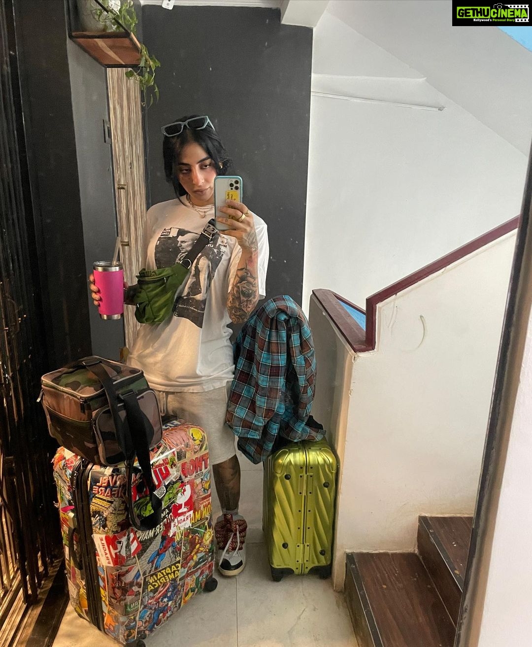 Gurbani Judge Instagram - Not all my bags are packed but I am ready to go 🙃 Now that I’m in the car though- I realize altogether too late and too soon that this traffic isn’t ready to go anywhere, anytime soon. Nice. Lol. Where am I going? Where do you wish you were going? #itsbeenaminute #wham #TBT