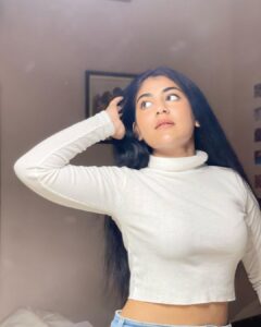 Hasini Anvi Instagram - Darling, you are a work of art. 🤍

Outfit: @clothesareloveeee