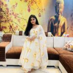 Hasini Anvi Instagram - Let me distract you 😛💛 Outfit : @diva_designer_studio_ #hasinianvi