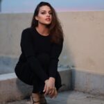 Himanshi Khurana Instagram - Waiting 🖤