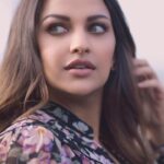 Himanshi Khurana Instagram -